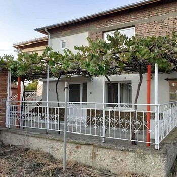 Casa in vendita vicino alla città di Chirpan
