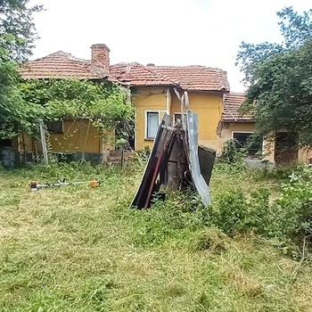 Casa in vendita vicino alla città di Elin Pelin e anche a Sofia