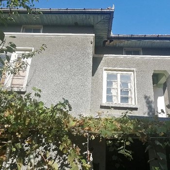 Casa in vendita vicino alla città di Polski Trambesh