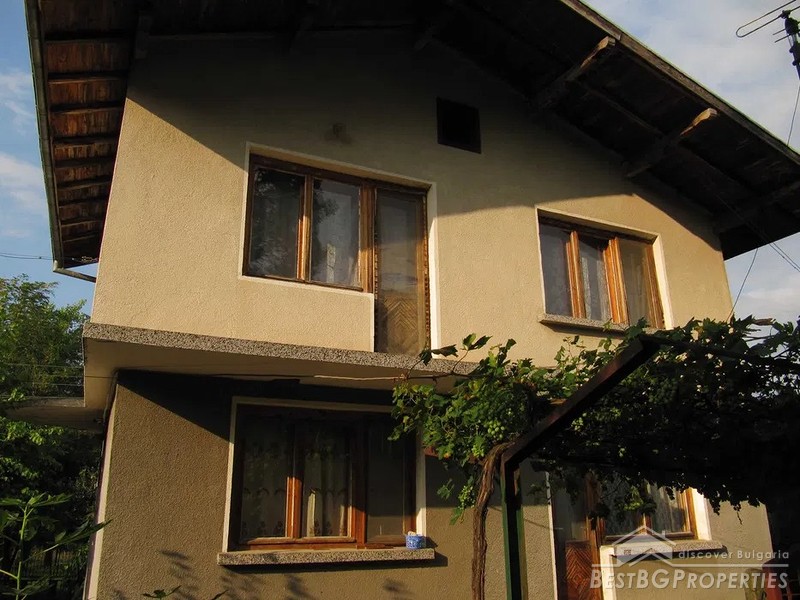 Casa in vendita vicino alla città di Yablanitsa