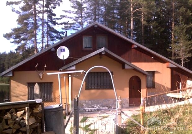 Casa in vendita sul lago