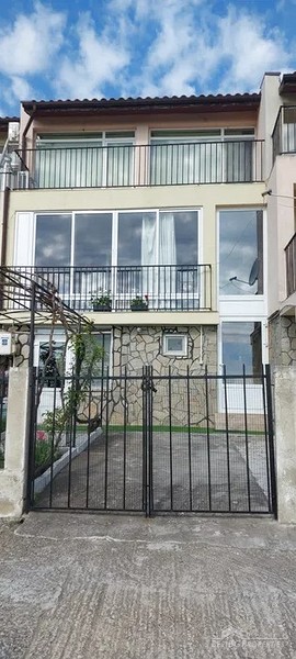 Casa in vendita con vista sul mare vicino a Varna