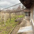 Casa in vendita con ampio giardino vicino a Ruse
