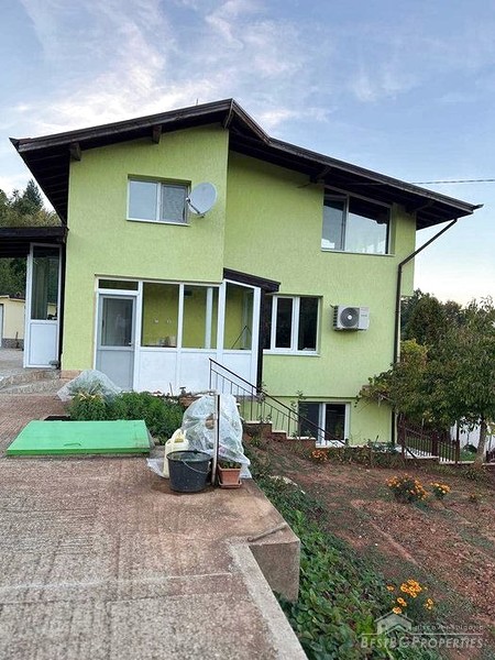 Casa in vendita con vista spettacolare a Botevgrad