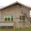 Casa con un grande cortile in vendita vicino a Nova Zagora