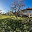 Casa con un grande cortile in vendita vicino a Ruse