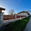 Casa con un grande cortile in vendita vicino a Ruse