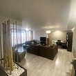 Enorme appartamento con 4 camere da letto in vendita a Kazanlak