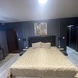 Enorme appartamento con 4 camere da letto in vendita a Kazanlak