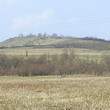 La trama enorme di Veliko Tarnovo vicino agricolo di terra