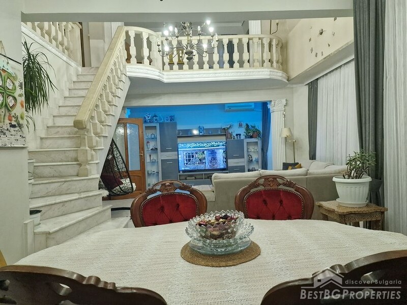 Ampio appartamento di lusso su due livelli in vendita a Plovdiv