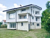 Enorme nuova casa in vendita a Sofia