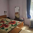 Ampia casa in vendita in riva al mare.