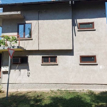 Grande casa in vendita vicino a Ruse