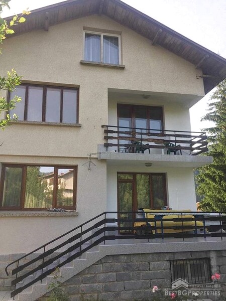 Grande casa in vendita vicino a Borovets