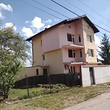 Grande casa in vendita vicino a Pernik