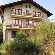 Grande casa in vendita vicino a Pernik
