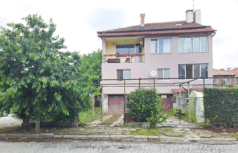 Grande casa in vendita alla periferia di Plovdiv