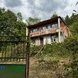 Grande casa incompleta in vendita vicino a Sofia