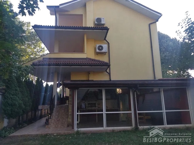 Grande nuova casa in vendita a Dobrich