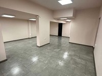 Ampio ufficio in vendita a Dobrich