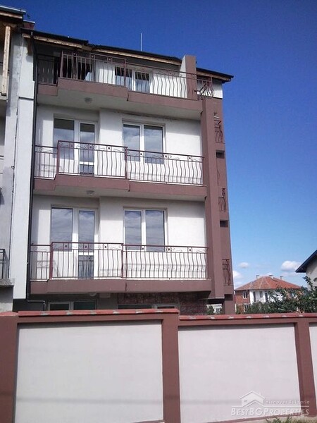 Ampio edificio residenziale in vendita vicino a Nessebar