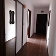 Grande appartamento con due camere da letto in vendita a Varna