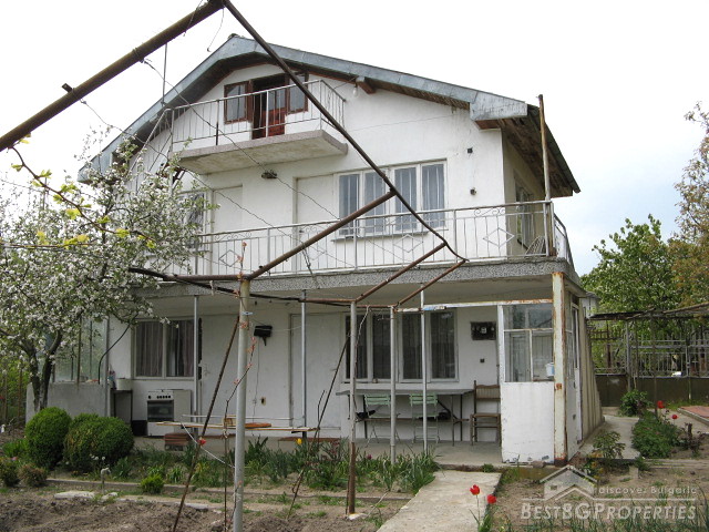 Casa bella in un 17 km di area bello lontano da Varna