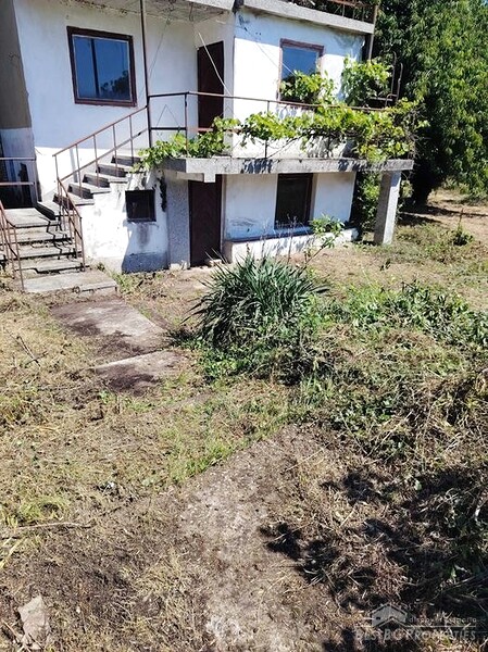 Splendida casa in vendita in riva al mare
