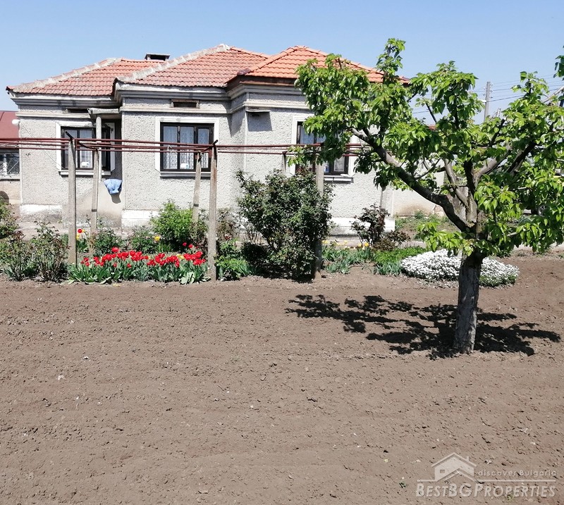 Bella casa in vendita vicino a Balchik e al mare