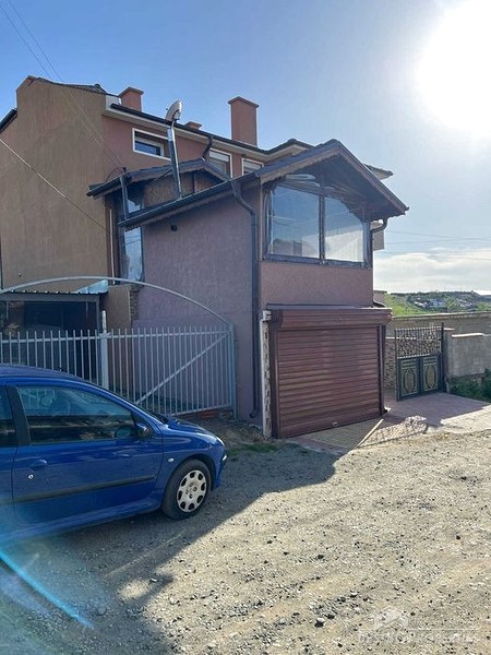 Lussuosa casa in vendita nella città di Karnobat