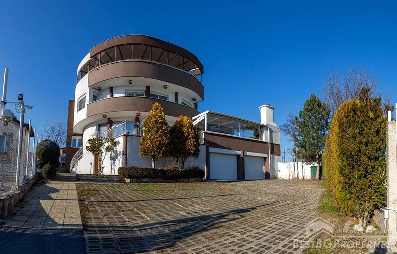 Lussuosa casa enorme in vendita a Varna