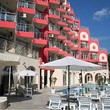 Complesso di appartamento di lusso nella parte centrale di spiaggia esposta al sole
