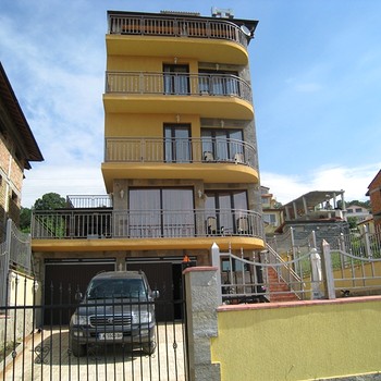 Case in Saint Vlas