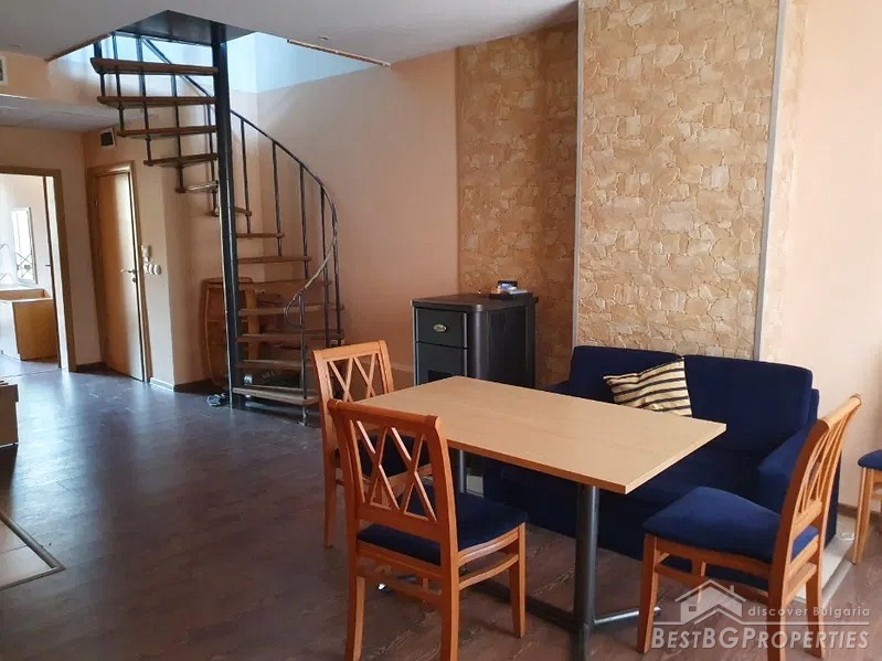 Appartamento su due piani in vendita vicino a Razlog
