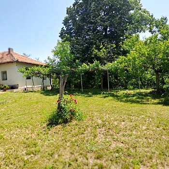 Casa di montagna in vendita vicino a Kyustendil