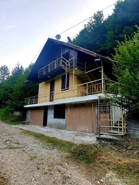 Casa di montagna in vendita vicino alla città di Kardzhali