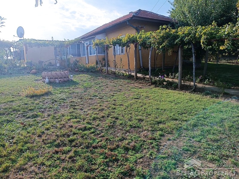 Bella casa in vendita vicino a Silistra
