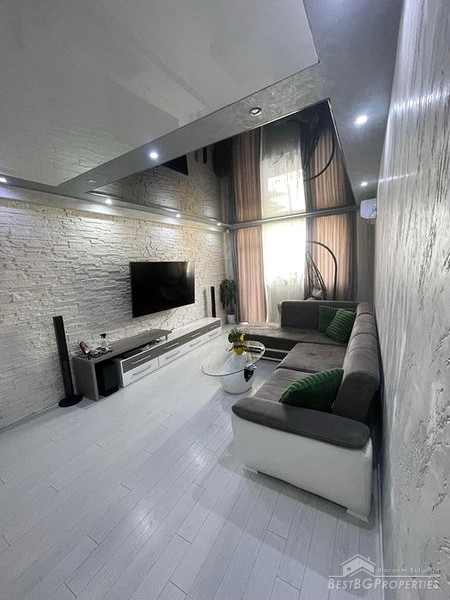 Nuovo appartamento arredato in vendita a Stara Zagora