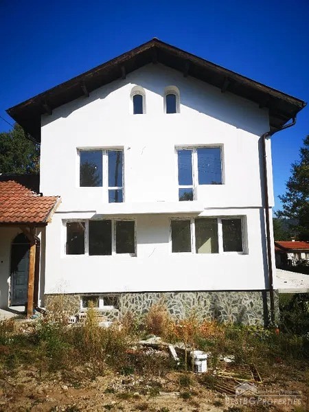 Nuova casa in vendita vicino a Botevgrad