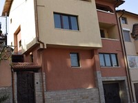 Nuova casa a tre piani in vendita a Pleven