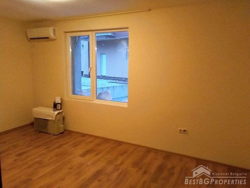 Nuovo appartamento con due camere da letto in vendita a Ravda