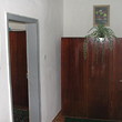 Casa solida in un villaggio bene accomodato