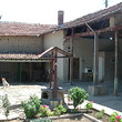 Casa solida in un villaggio bene accomodato