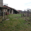 Casa vecchia in un villaggio popolare