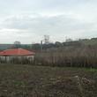 Casa vecchia in un villaggio popolare