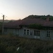 Vecchia casa in vendita in montagna vicino a Elena