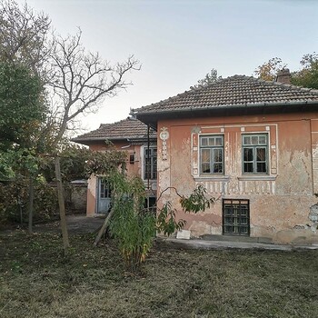 Vecchia casa in vendita vicino alla città di Veliko Tarnovo