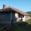 Vecchia casa rurale in vendita vicino a Tsarevo