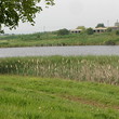 lago vicino agricolo di trama